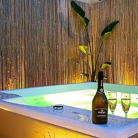 Salento Inside Couette-café 4*